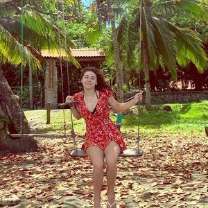 red floral wrap dress 💃🏻
